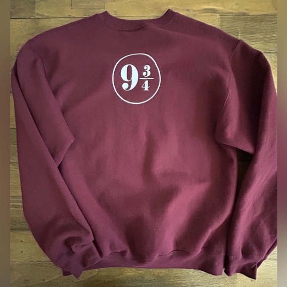 HARRY POTTER Maroon Heavyweight Oversized Sweatshirt w/glasses lightning print - Picture 5 of 7